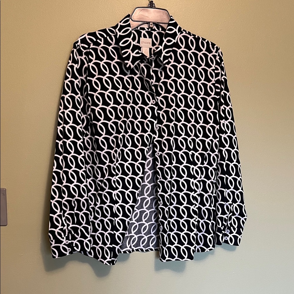 Chico’s long sleeve No iron graphic Shirt